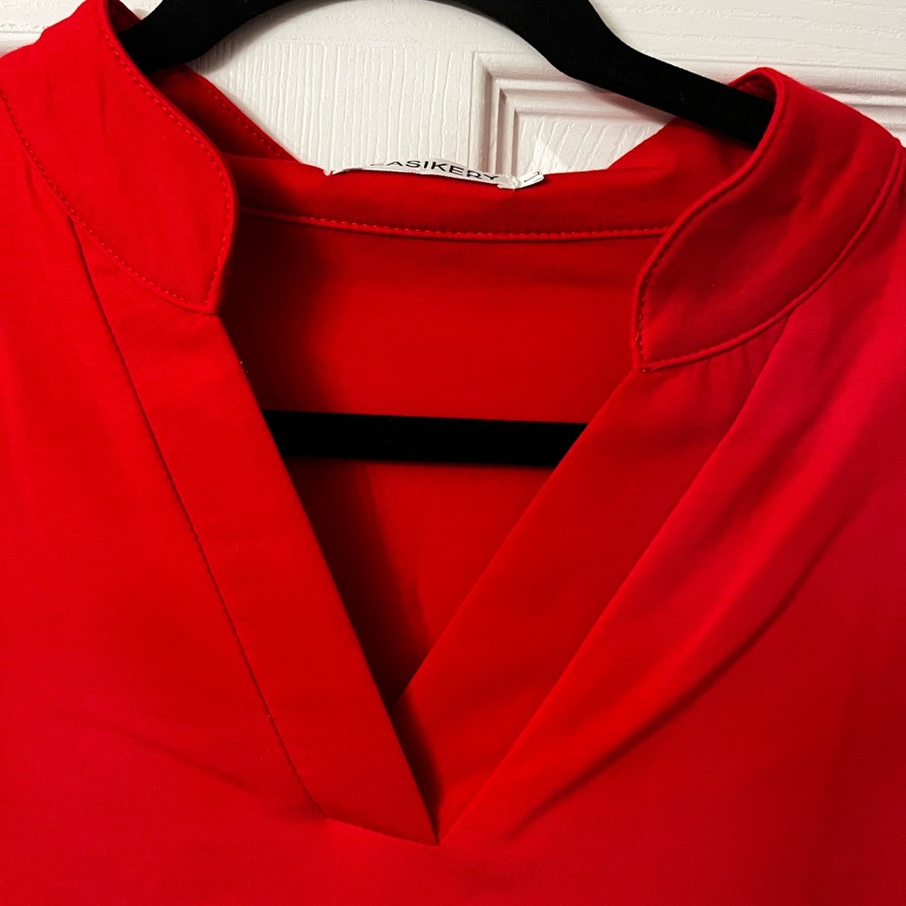 Red pullover top - Picture 2 of 3